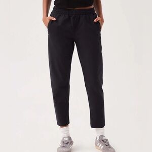 Outdoor Voices RecTrek Pant in black Size Medium